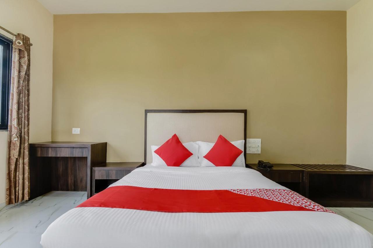 Oyo 48352 Hotel Bhagyalaxmi Kāla 외부 사진